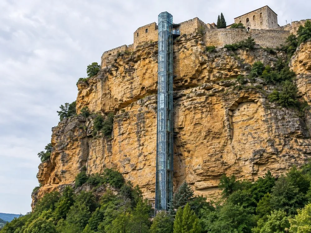 The well house over the 152.5-metre shaft, the bombproof sandstone vault Jean de Bodt built in the 1730s.